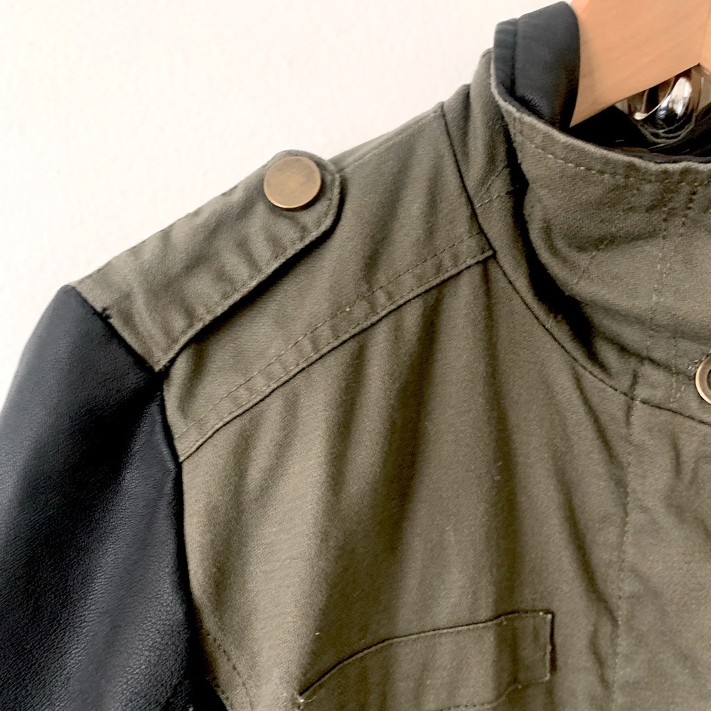 Bernardo Lightweight Utility Jacket Euc - image 6